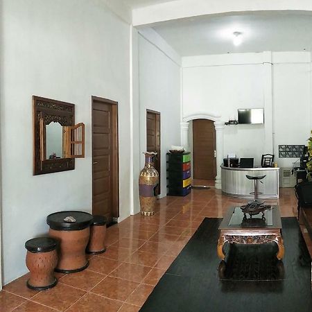 Kana Hasya Homestay "Rumoh Jamee" Meulaboh Dış mekan fotoğraf